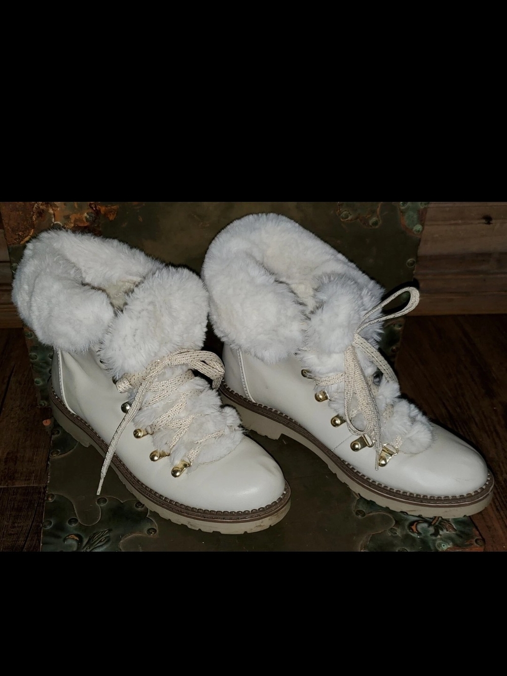 Esprit Celestin Ivory Faux-Fur Lace-Up Ankle Boots Size 9